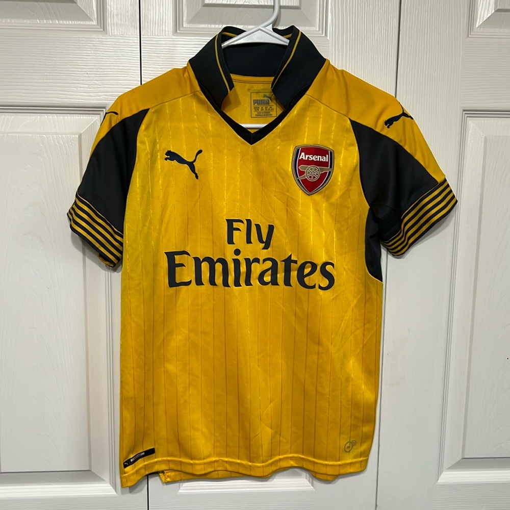 Puma youth XL Fly Emirates Arsenal Soccer Jersey
